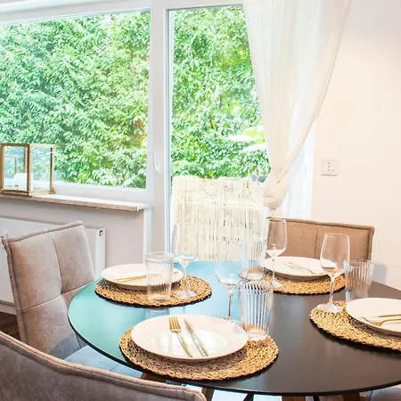 Blackncozy - Modern&stylish Mit Boxspringbett Und Terrasse Für 4 Apartment *