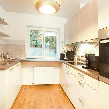 Blackncozy - Modern&stylish Mit Boxspringbett Und Terrasse Für 4 Bad Bellingen