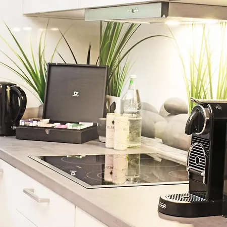 Blackncozy - Modern&stylish Mit Boxspringbett Und Terrasse Für 4 Apartment *