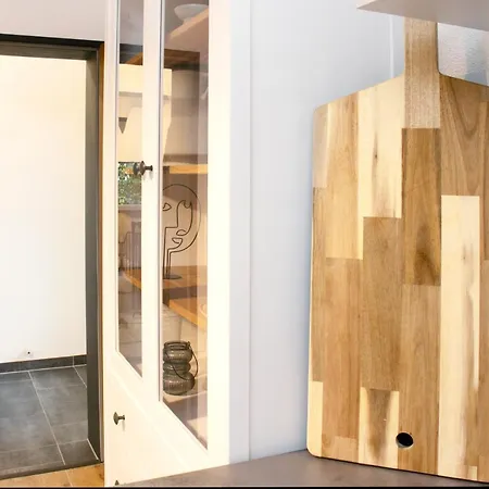 Blackncozy - Modern&stylish Mit Boxspringbett Und Terrasse Für 4 Apartment Bad Bellingen